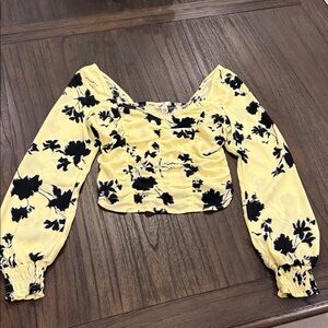 Yellow Floral Ruched Long-Sleeve Cropped Blouse